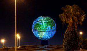 مجسم الكرة الأرضية من أهم معالم السياحة في جدة