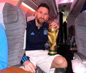 ميسي-يطير-بكأس-العالم-2022-إلى-الأرجنتين